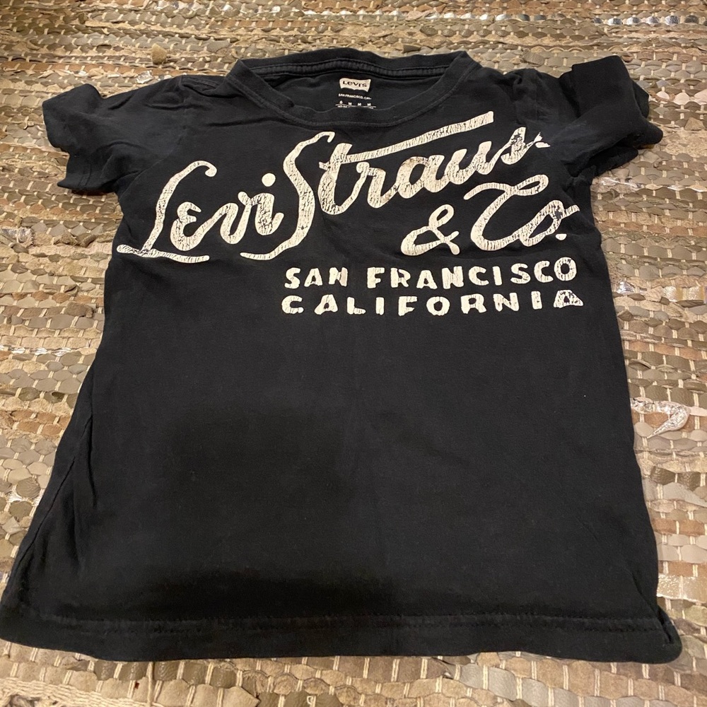 5/20🌻 Boys Levi T-shirt